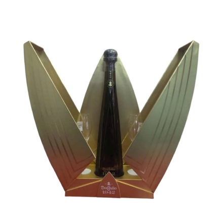 Rượu DonJulio 1942 mẫu quà năm 2025