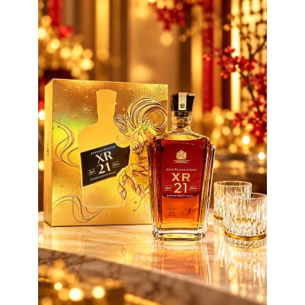 Rượu Johnnie Walker XR21 hộp quà 2027 