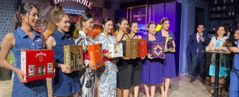 Dòng Rượu Bowmore và JimBeam  ra mắt  hộp quà tết 2021