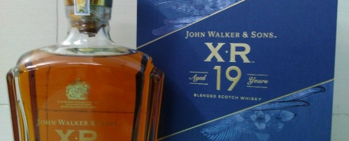 Rượu JOHNNIE WALKER X.R 19  