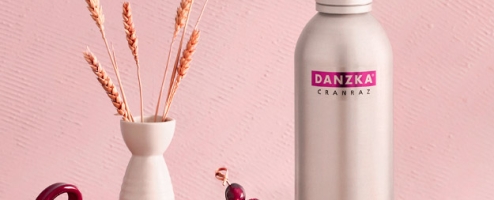 Khám phá Rượu Vodka Danzka Cranraz – vodka và quả mọng