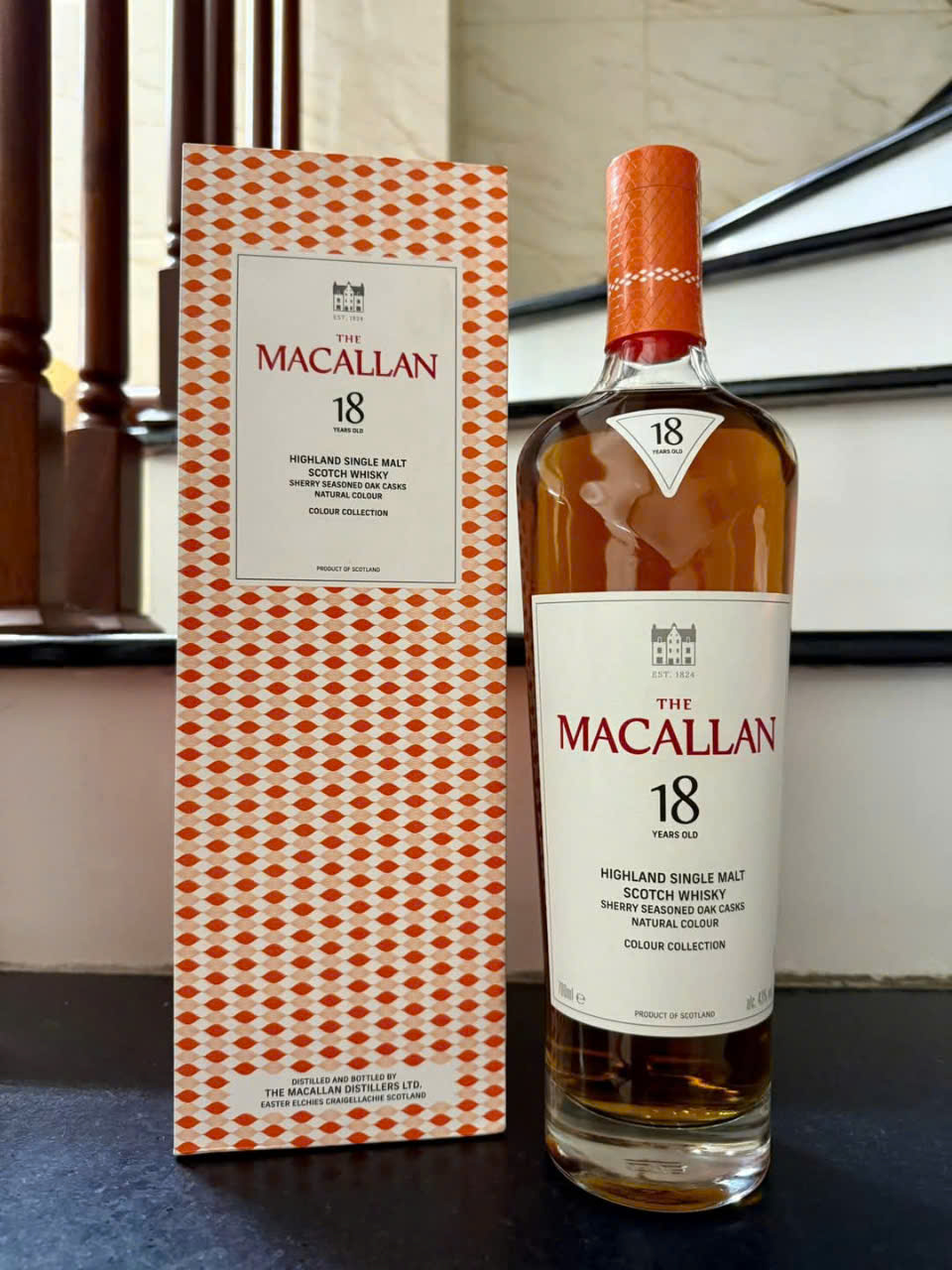 Rươu Macallan 18 năm Colour Collection