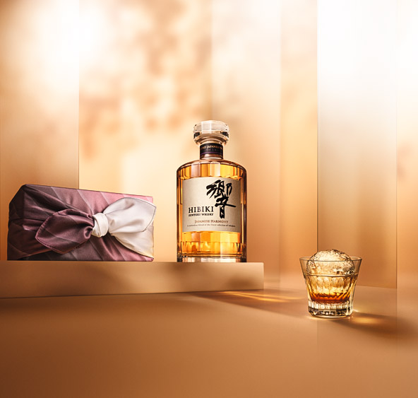 Rượu Hibiki Whisky Nhật Bản Cao Cấp Đẳng Cấp Cho Quà Biếu Sang Trọng