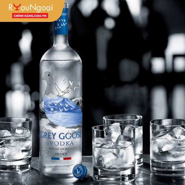 Rượu Vodka Grey Goose ngoài chinh phục khẩu vị còn gây ấn tượng bởi thiết kế