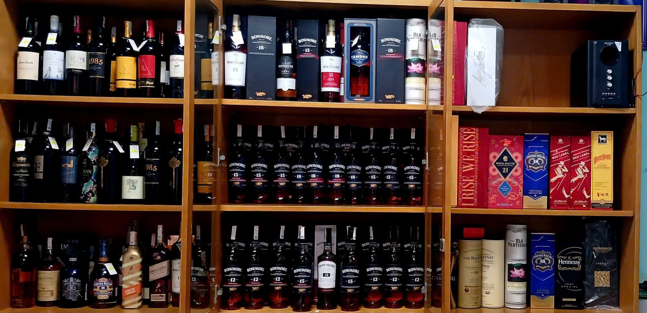 Đánh giá rượu Bowmore 12 bản giao hưởng của khói than bùn và muối biển