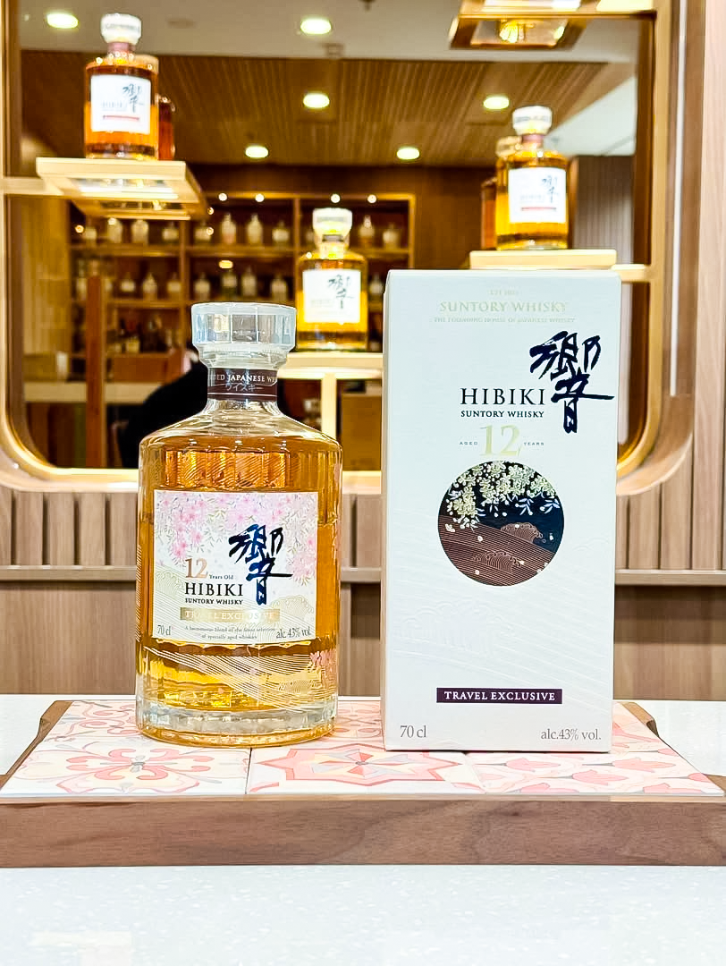 Rượu mạnh Hibiki 12 năm phiên bản Travel Exclusive giới hạn chính hãng.