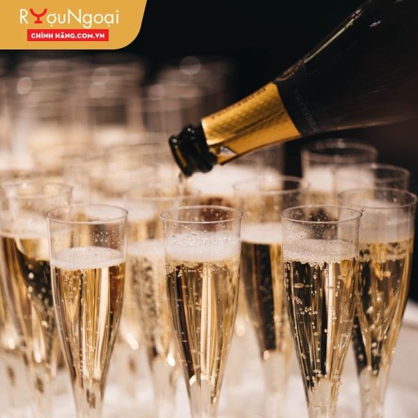 Rượu Champagne nho chất lượng có hương thơm phong phú, phức hợp