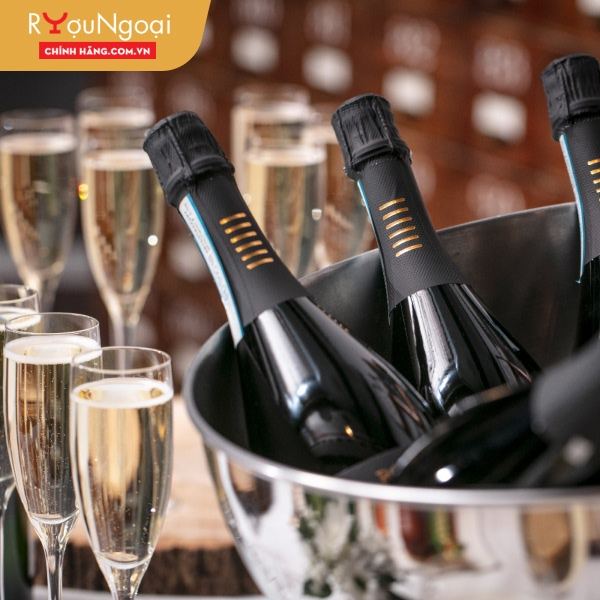 Chọn loại rượu Champagne nho phù hợp khẩu vị khách mời