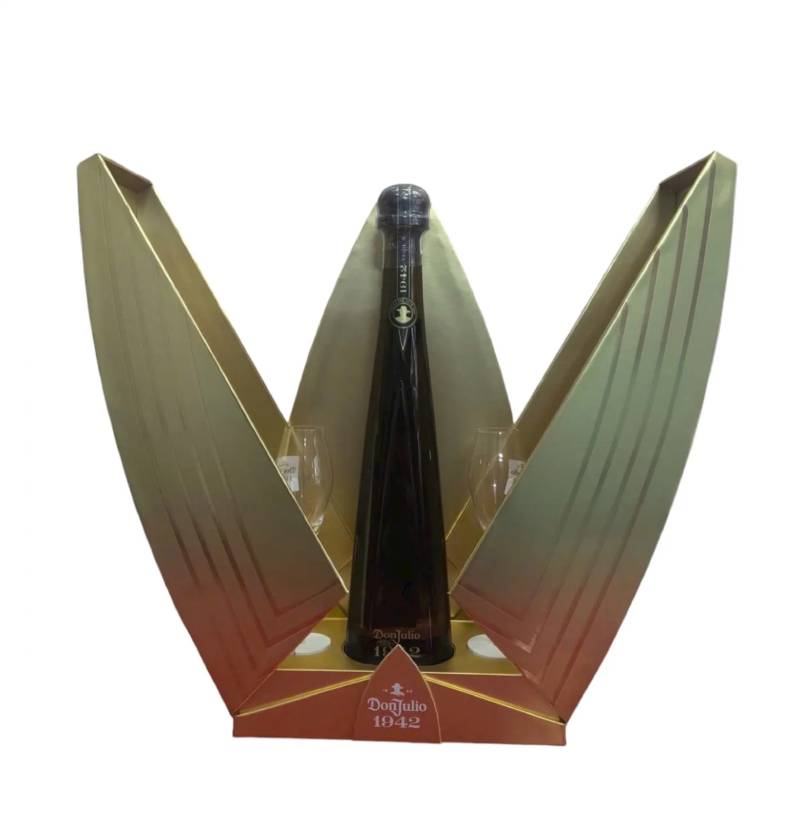 Rượu DonJulio 1942 mẫu quà năm 2025